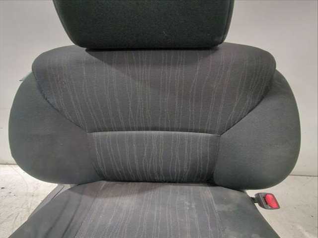 Foto 3ª: Asiento Delantero Derecho Toyota Auris 1.33 DUAL-VVTI NRE150_) 101CV 74KW [1NR-FE] (2010)