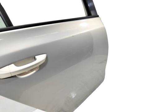 Foto 2ª: Puerta Trasera Derecha Volkswagen Golf ADVANCE 1 16V TSI 1390 CM3) 122CV (2008)