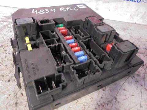 Foto 3ª: Caja Reles Fusibles Nissan NV200 M20) [K9KF276] (2011)