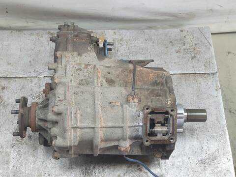 Caja Transfer Toyota Land Cruiser TD VX 5-PTAS.) KZJ95)