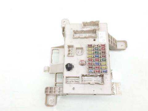 Foto 2ª: Caja Reles Fusibles Toyota Land Cruiser 3.0 D-4D GX 173CV 127KW [1KD] (2009)