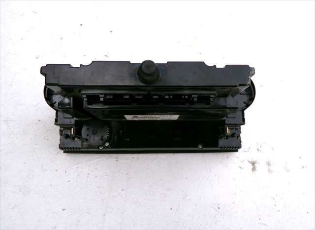 Foto 2ª: Mando Calefacción A. A. Volkswagen Touareg 2.5 TDI 2002-2010 [BAC] (2005)