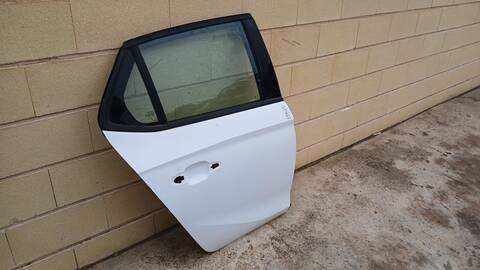 Foto 3ª: Puerta Trasera Izquierda Opel Corsa GS 101CV 74KW [HN05] (2023)