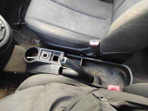 Foto 1ª: Consola Central Mazda 2 ZJ BERLINA (2008)