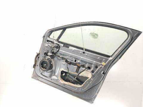 Foto 3ª: Puerta Delantera Derecha Renault Clio 1.6 E-TECH 145 B7MU) (2019)