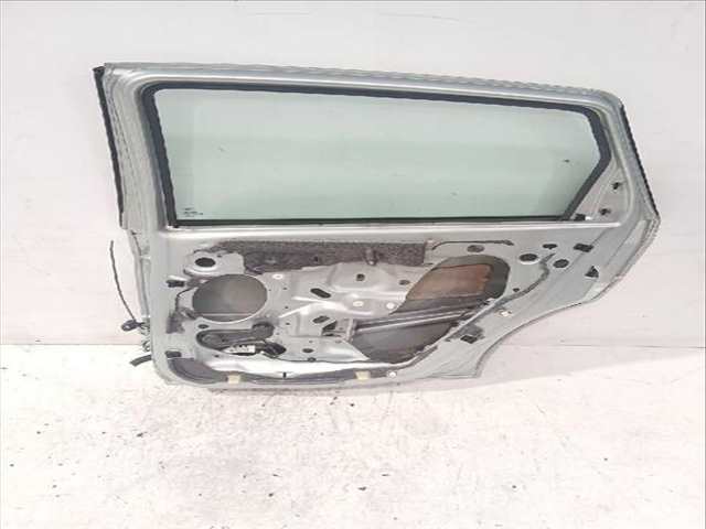 Foto 3ª: Puerta Trasera Derecha Ford Focus 1.8 TDCI 100CV [FFDA] (1998)