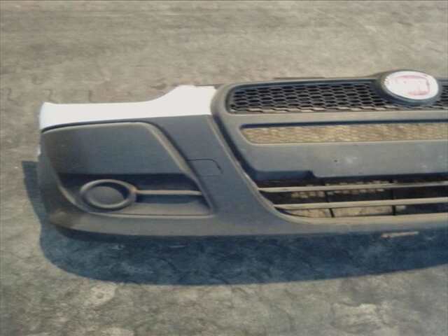 Foto 3ª: Paragolpes Delantero Fiat Doblo 1.3 JTD [1248 CC (1.3 LTR) 90CV/66KW (199A3000)] (2012)