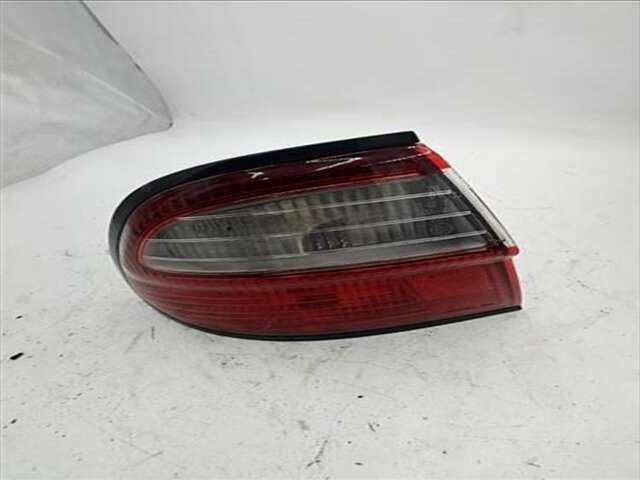 Foto 3ª: Piloto Trasero Izquierdo Nissan Almera 1.6 SLX [1.6 LTR. - 73 KW 16V CAT] [GA16]