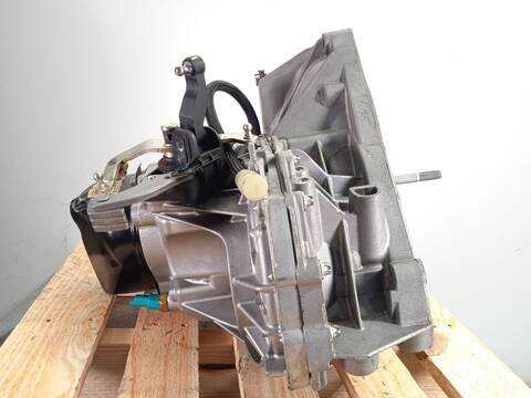 Foto 3ª: Caja Cambios Dacia Duster 1.6 SCE 115 115CV 84KW (2019)