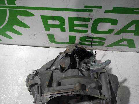 Foto 3ª: Caja Cambios Volkswagen T-Roc BASIS 110CV [DLAA] (2021)