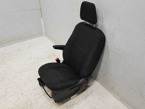Foto 3ª: Asiento Delantero Izquierdo Ford Transit AMBIENTE (2013)