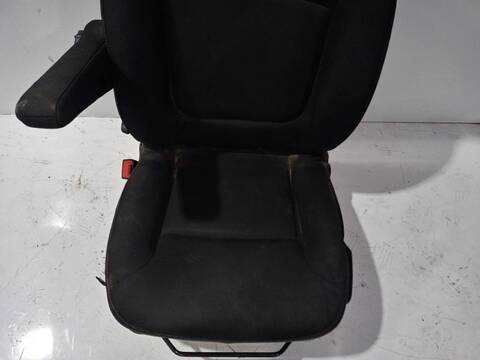 Foto 3ª: Asiento Delantero Izquierdo Renault Trafic L1H1 2 7T 95CV [R9M413] (2014)