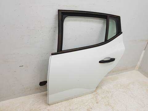 Foto 2ª: Puerta Trasera Izquierda Dacia Sandero ESSENTIAL (2022)