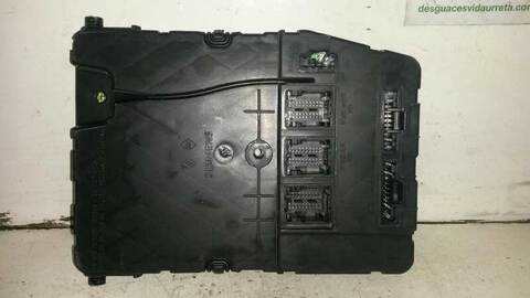 Foto 1ª: Caja Reles Fusibles Renault Scenic CONFORT EXPRESSION 101CV 74KW [K9K F7] (2005)