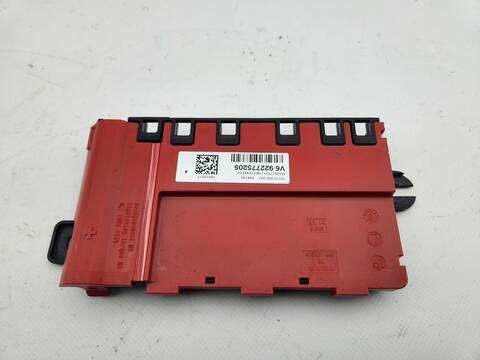 Foto 3ª: Caja Reles Fusibles Bmw Serie 1 114 118D 150CV 110KW [B47D20A] (2017)