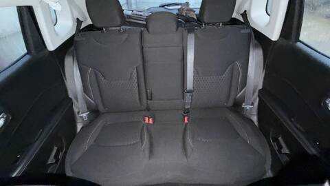 Asientos Traseros Jeep Compass LONGITUDE FWD 140CV 103KW