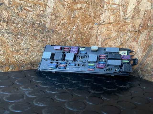 Caja Reles Fusibles Chevrolet Aveo LS 1 CAT 84CV