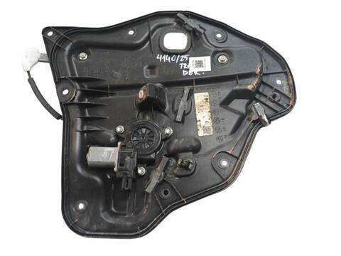 Elevalunas Manual Trasero Derecho Mazda CX3 2.0 SKYACTIV-G DK5W DK6W)