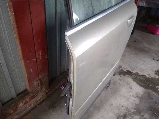 Foto 3ª: Puerta Trasera Izquierda Audi A4 1.9 TDI [1.9 LTR. - 81 KW TDI] [AVG]