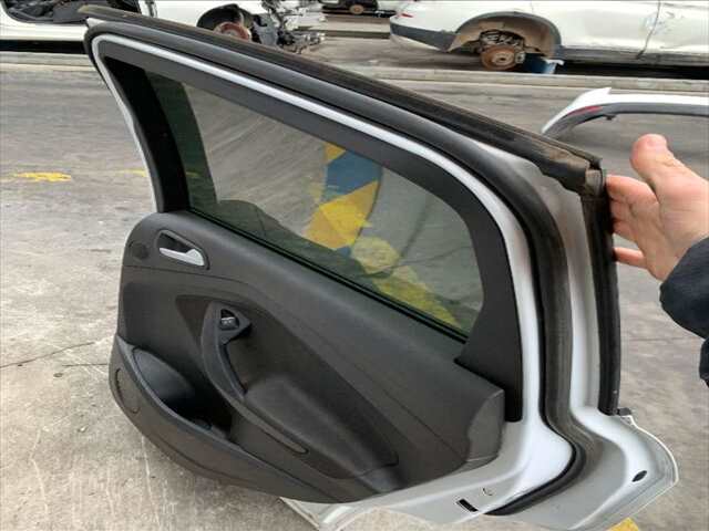 Foto 2ª: Puerta Trasera Derecha Ford C Max 1.0 ECOBOOST 125CV 0CV C MAX/GRANDDXA CEU) DESDE 04/2015 HASTA 12 [B7DA] (2018)