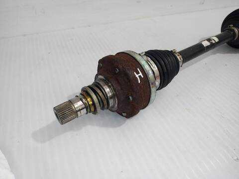 Foto 3ª: Transmision Delantera Izquierda Volkswagen Touran ADVANCE BMT 110CV [CRKB] (2015)