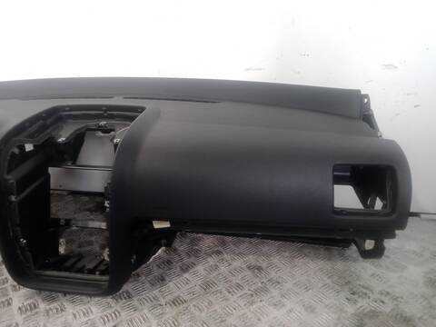Foto 3ª: Salpicadero Volkswagen Jetta 1.9 TDI 105CV 77KW [BXE] (2007)