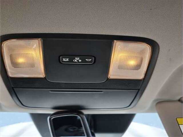 Luz Interior Kia Xceed HÍBRIDO-SUAVE DRIVE [HÍBRIDO-SUAVE 100 KW ( 1.6 LTR. - 100 KW DIESEL)]