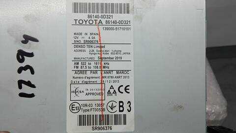Foto 2ª: Sistema GPS Toyota Yaris 1.0 KSP130) 72CV 53KW [1KR] (2020)