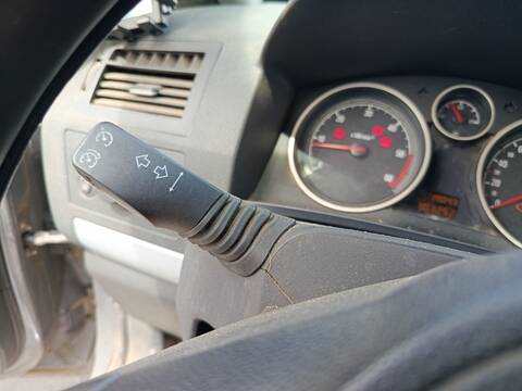 Foto 2ª: Mando Multifuncion Opel Zafira Z19DT (2006)