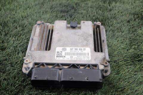 Centralita Motor ECU Volkswagen Golf EDITION BLUEMOTION TECH. 110CV 81KW