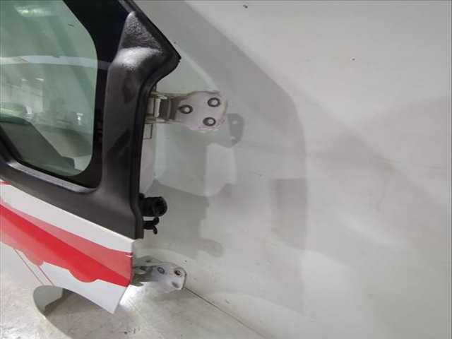 Foto 3ª: Puerta Delantera Derecha Ford Transit 2.2 TDCI CAT 140CV 103KW CAJA CERRADA [D/ PGFA] (2011)
