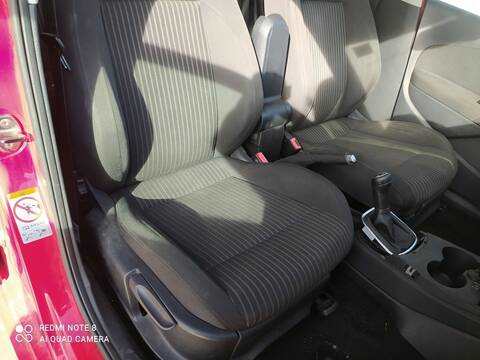 Foto 4ª: Asientos Traseros Volkswagen Polo ADVANCE 90CV 66KW [CAY] (2012)