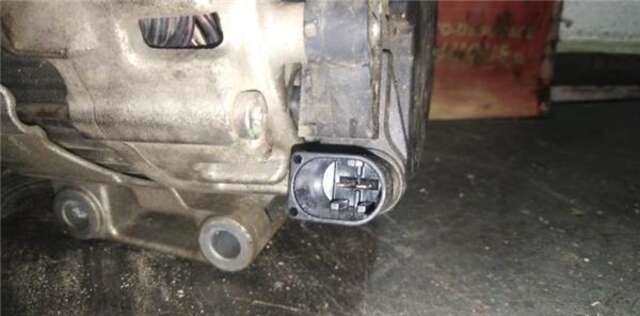 Foto 3ª: Alternador Mercedes Clase S 220 5.5 S 500 (221.071) [5.5 LTR. - 285 KW V8 CAT] [M 273.961]