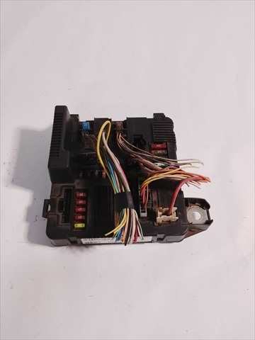 Foto 1ª: Caja Reles Fusibles Renault Megane 1.5 D [D/K9K F7] (2005)