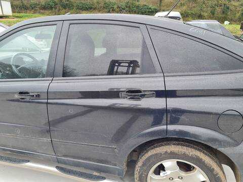 Foto 1ª: Puerta Trasera Izquierda Ssangyong Actyon 200 XDI 141CV 104KW [D20DT] (2008)