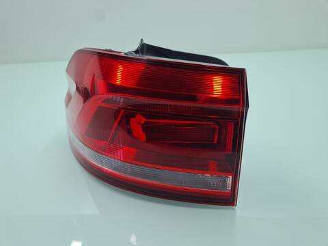Foto 4ª: Piloto Trasero Izquierdo Volkswagen Touran ADVANCE BMT 150CV 110KW [DTSB] (2021)