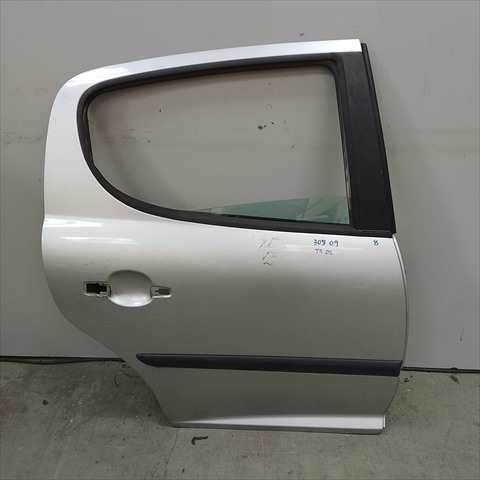 Puerta Trasera Derecha Peugeot 308 0.1