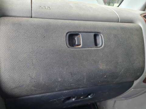 Guantera Mitsubishi Montero 3.2 DI-D GLS 3-PTAS.) 160CV 118KW
