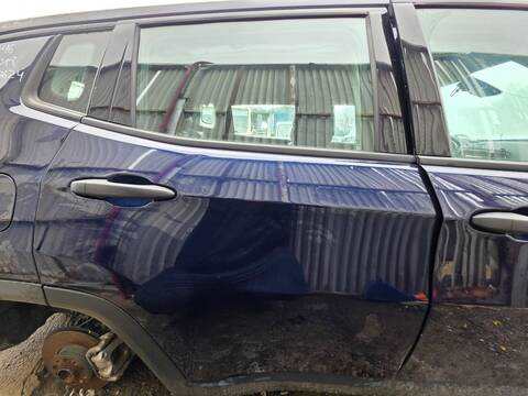 Puerta Trasera Derecha Jeep Compass LONGITUDE FWD