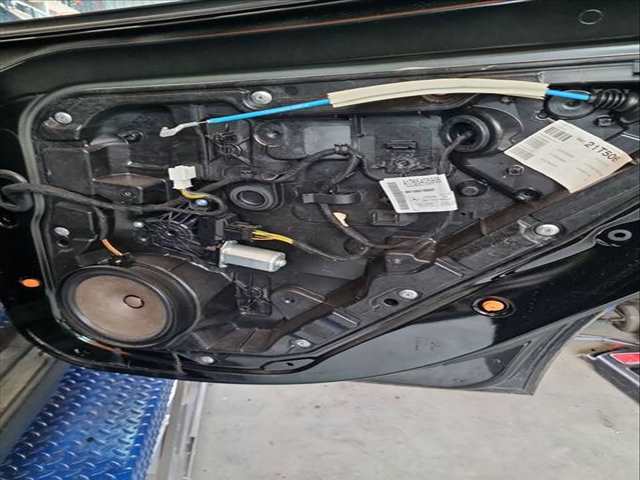 Foto 1ª: Elevalunas Manual Trasero Derecho Mercedes Clase G 230 GLA 200 CDI - D 156.908) 136CV 100KW (2018)