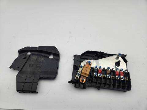 Caja Reles Fusibles Ford Focus TREND 125CV 92KW