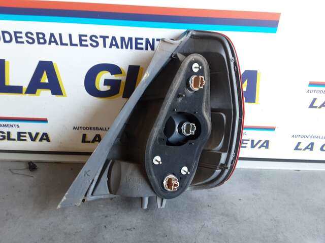 Foto 2ª: Piloto Trasero Izquierdo Honda Jazz 1.4 16V 83CV 0CV [L13A1] (2003)