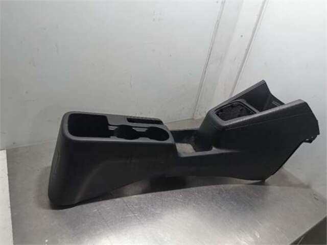 Foto 2ª: Consola Central Hyundai ix20 1.6 COMFORT [1.6 LTR. - 85 KW CRDI CAT (1582 CM3)]