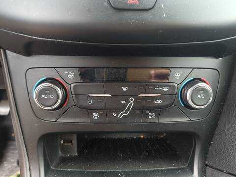 Mando Climatizador Ford Focus BUSINESS