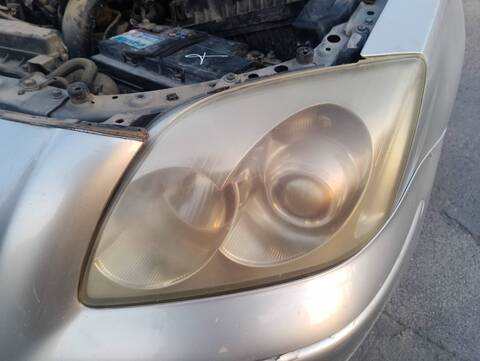 Foto 3ª: Faro Izquierdo Toyota Avensis 2.0 D4-D EXECUTIVE BERLINA 5-PTAS.) 116CV 85KW [1CD FTV] (2004)