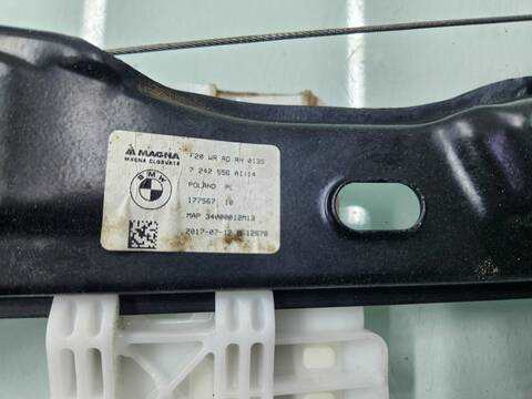 Foto 3ª: Elevalunas Manual Trasero Derecho Bmw Serie 1 114 116D M SPORT 116CV 85KW [B37D15A] (2018)