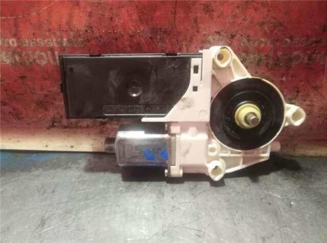 Foto 3ª: Elevalunas Eléctrico Delantero Izquierdo Renault Laguna 2.0 AUTHENTIQUE [2.0 LTR. - 96 KW DCI DIESEL CAT] [M9RG742]