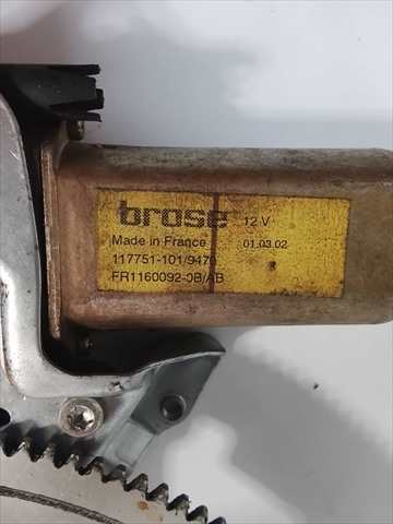 Foto 2ª: Elevalunas Eléctrico Delantero Derecho Land Rover Discovery 2.5 D [D/16P] (2002)