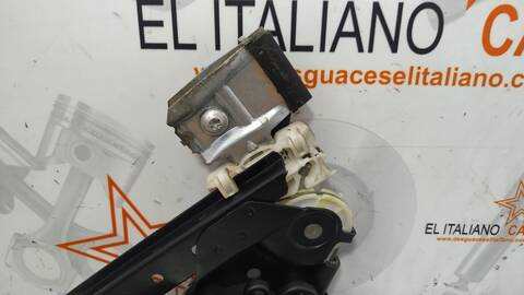 Foto 4ª: Elevalunas Manual Trasero Derecho Seat Alhambra SXE 110CV 81KW [AFN] (1998)