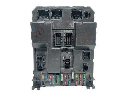Caja Reles Fusibles Peugeot 307 XR 2 HDI CAT 90CV